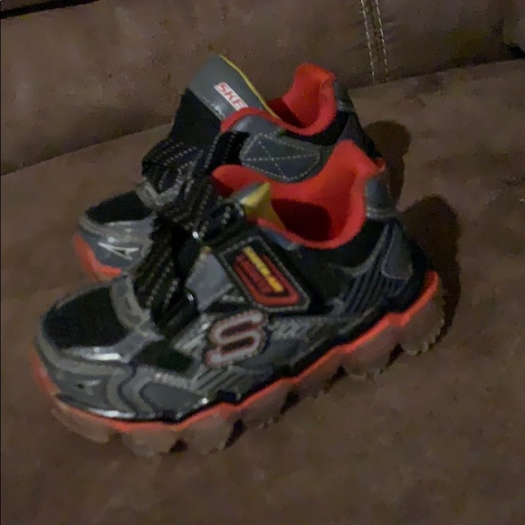 Sketchers - Picture 3 of 3